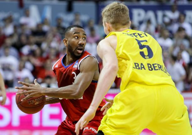 这名球员近 这名球员近