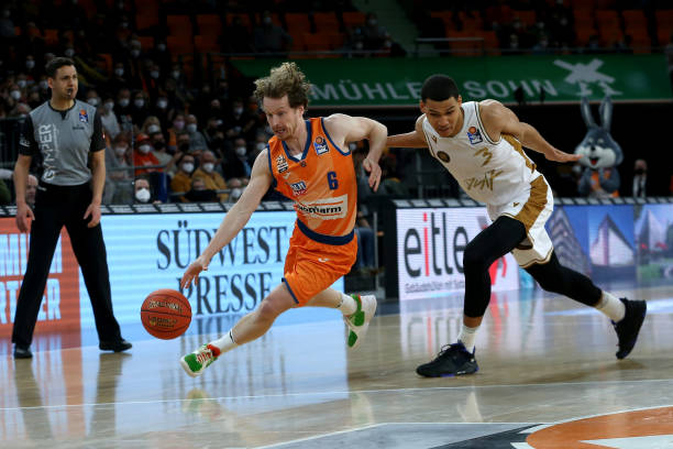 优势扩大到 优势扩大到